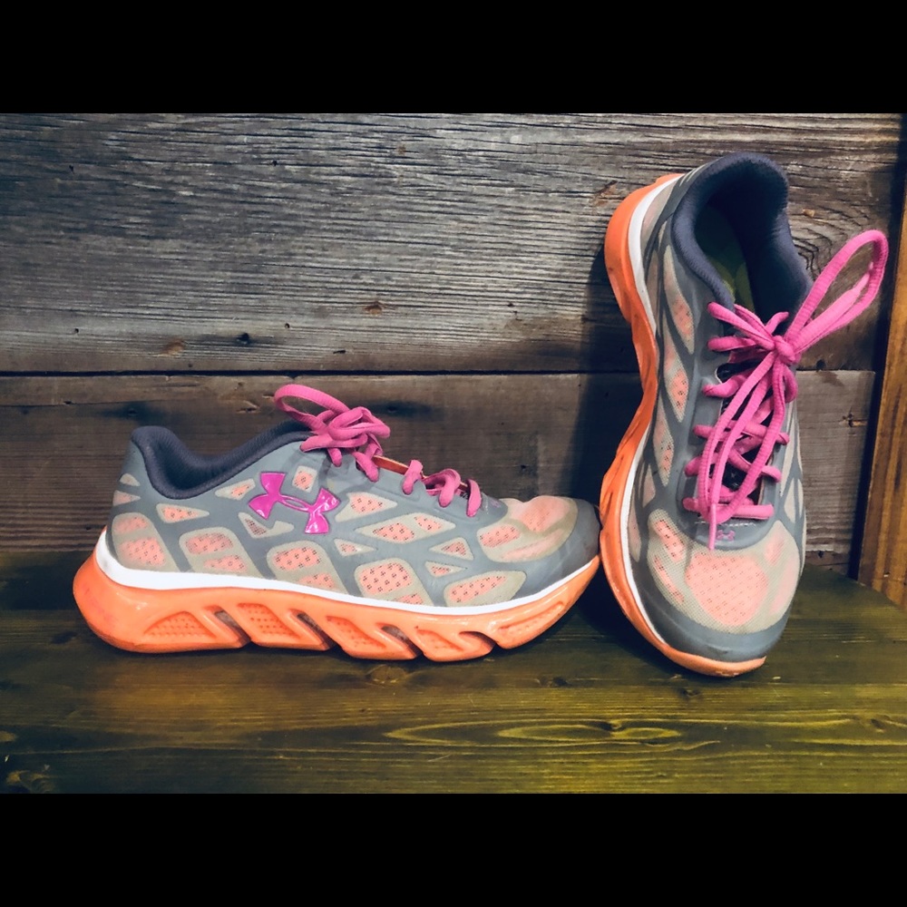 Women’s Under Armour shoes